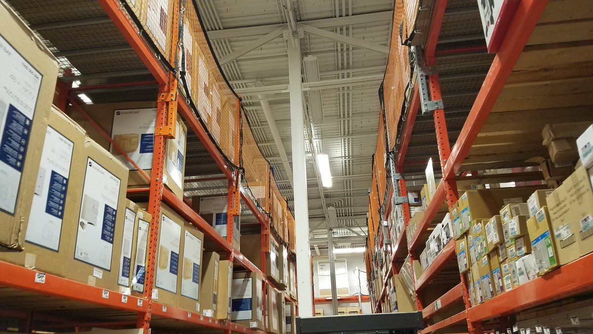 100% correct in toilet and vanity overheads!  Thanks Britt!  <a href="/JanaVugteveen/">Jana Vugteveen</a> @mattmehalko <a href="/BrittHan1115/">Britt Hanshew</a> <a href="/Schmidt7Adam/">Adam</a> #TrendingOrange