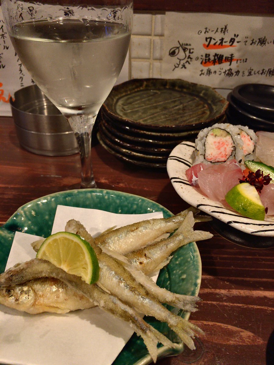 せーねん 梅田じんべえ 日本酒メインの立ち飲み 安くて美味しい 17時の開店からどんどんお客さんがくる