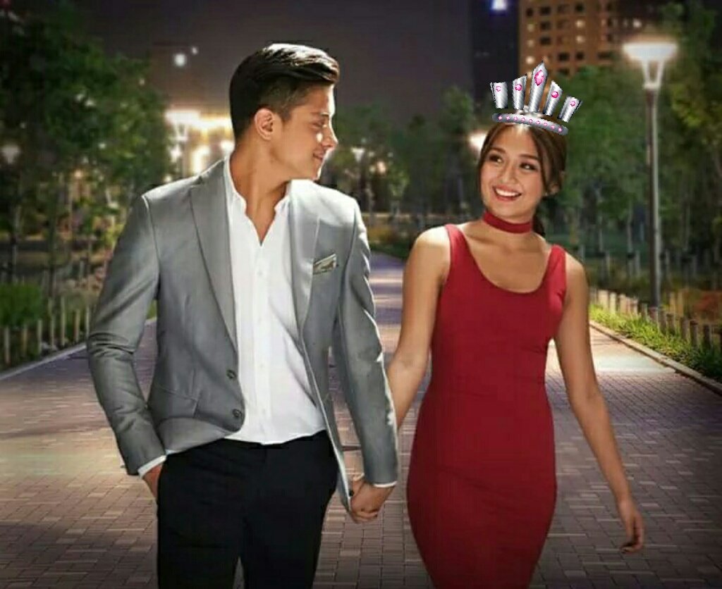nerdyirel's tweet photo. #WearTheCrown 
#MissUniverse #Philippines https://t.co/MOTF1qJfQA