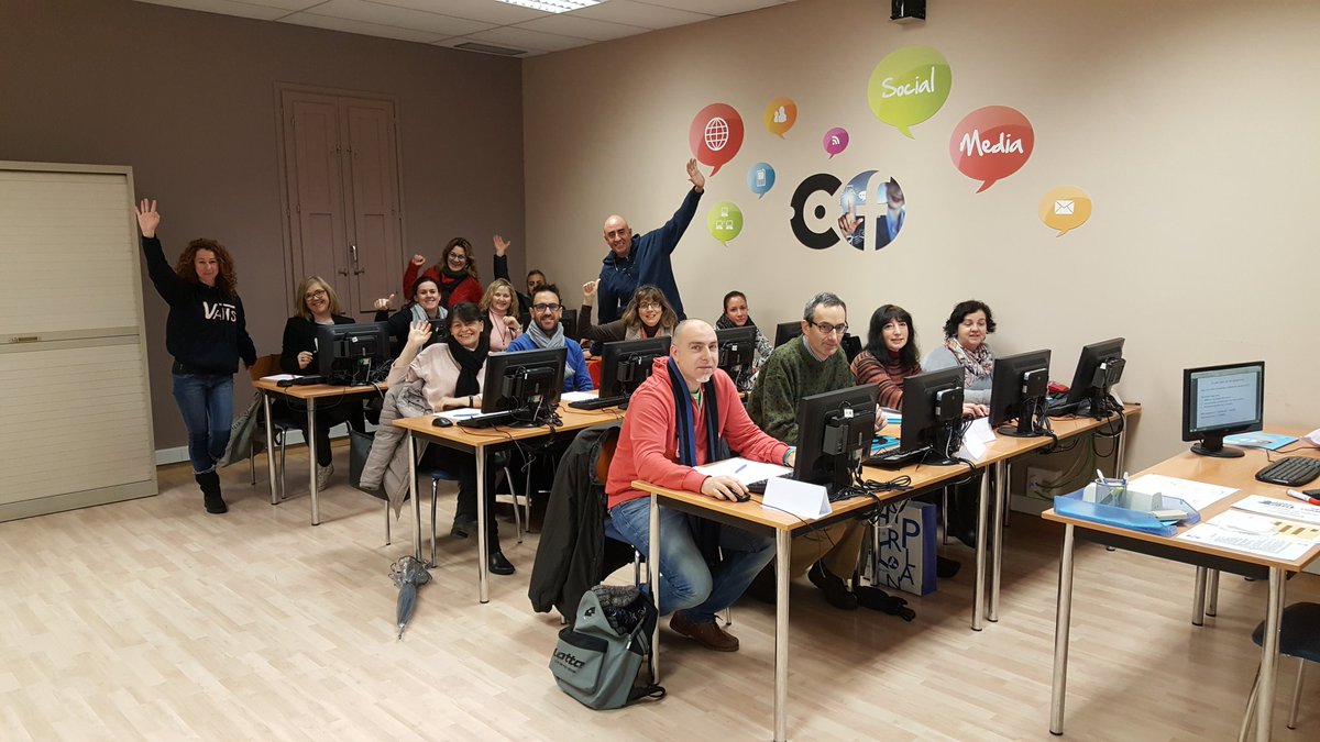 alixmaravillas's tweet photo. Arrancando un nuevo sábado d #xarxesocials en @cecotformacio! 
#Vamos 💪
@marimourens @TonyTerrassa @MerceComasS @marta_vima @lorenzogrisruiz https://t.co/KB8ZqtjSzM