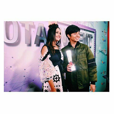 Syifanians_fans's tweet photo. @syifaasavr at infotainment awards 2017✨✨ https://t.co/TSEp9vWMoL