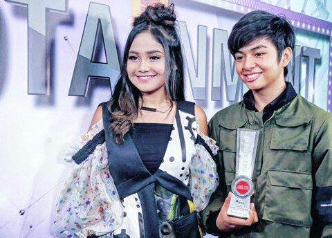Syifanians_fans's tweet photo. @syifaasavr at infotainment awards 2017✨✨ https://t.co/TSEp9vWMoL