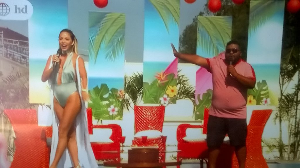 AngelitoJennyCP's tweet photo. SHEY ALEGRA NUESTROS SABADOS Ya viendo a los mejores 😉😉😉 preciosa como cada sábado nena 😍😍😍😍 @sheylarojasrtv https://t.co/9zOvL22ODv