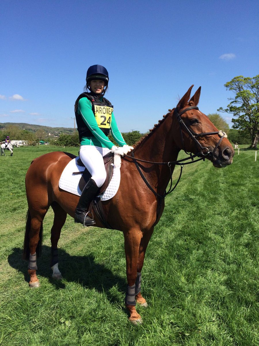 noopig1975's tweet photo. Nearly time to start @BEventing again 😃 @KatyBlackshaw #equestrian #excited #trainhard #goodmares 🐴🐴 https://t.co/srgNCDVBaA