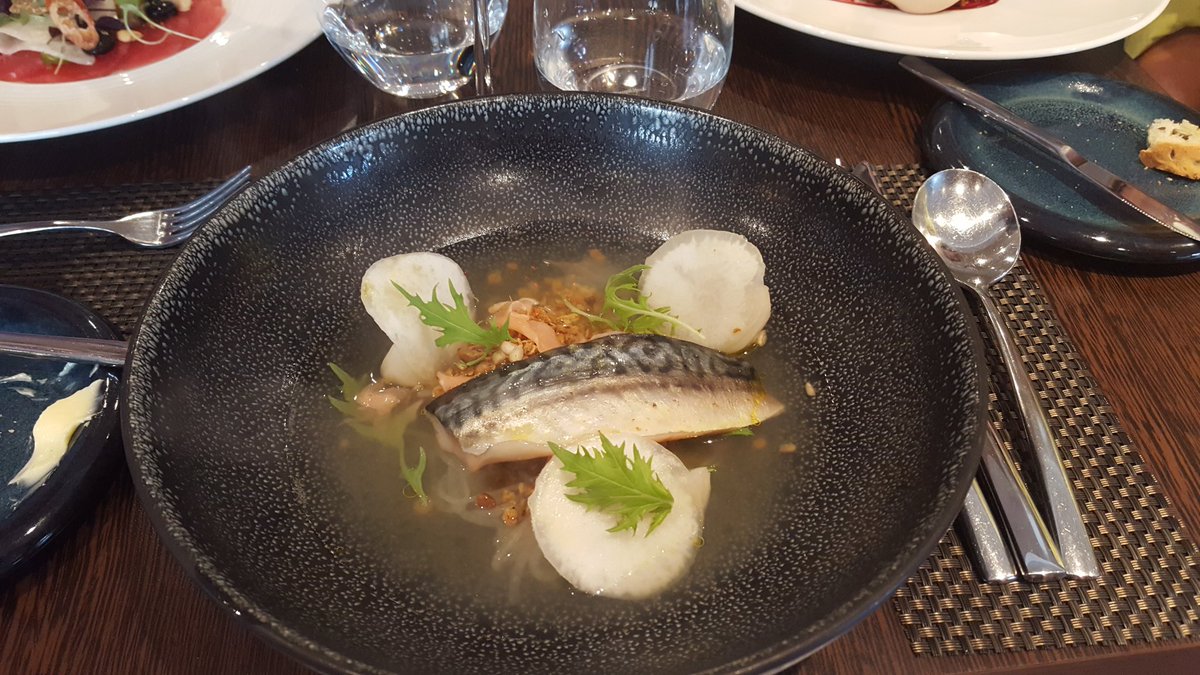 Brilliant bread making class followed by delicious food from <a href="/shaundickens/">Shaun Dickens</a> at the @henleyboathouse Now to get cracking with the brioche! 🍞