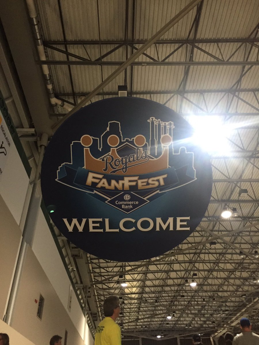StephByram's tweet photo. It's time! #RoyalsFanfest #WheresMoose #WheresCheslor #Royals https://t.co/1WrJXUqiY1