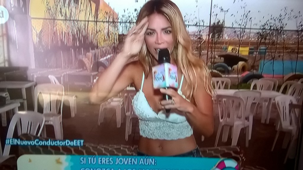 AngelitoJennyCP's tweet photo. SHEY ALEGRA NUESTROS SABADOS Shey siempre con sus divertidas notas pasan los años y te pones mas regia nena 😍😍😍😍 https://t.co/lVThSc1o8B