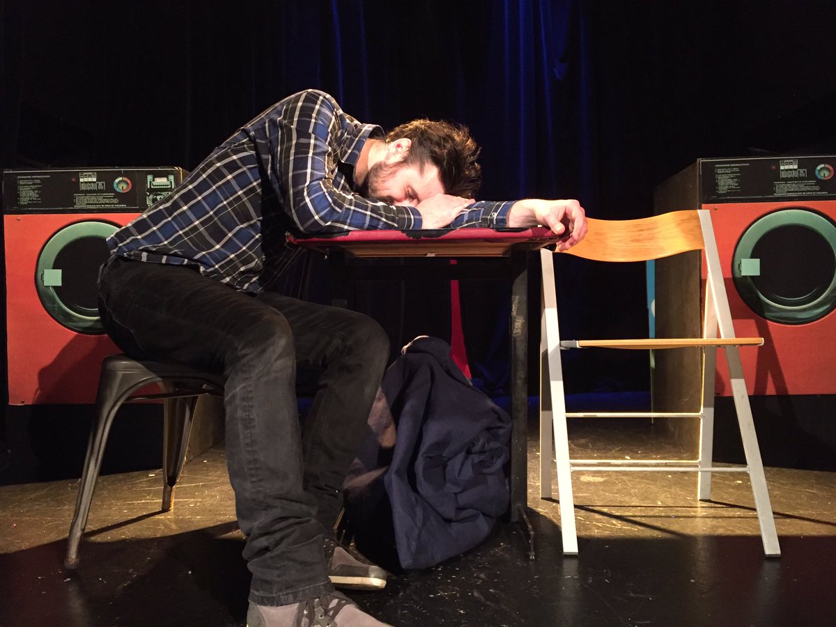 patsouff's tweet photo. @LesDecafeines c'est complet !!! Du coup on peut dormir #LaNouvelleSeine https://t.co/YdHE9gC26s