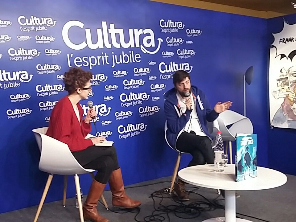 "Je me suis fié à mes souvenirs des moments fort de la serie pour créer mon Lucky Luke" Matthieu Bonhomme 
<a href="/Cultura/">Cultura</a> #FIBD2017 #J3