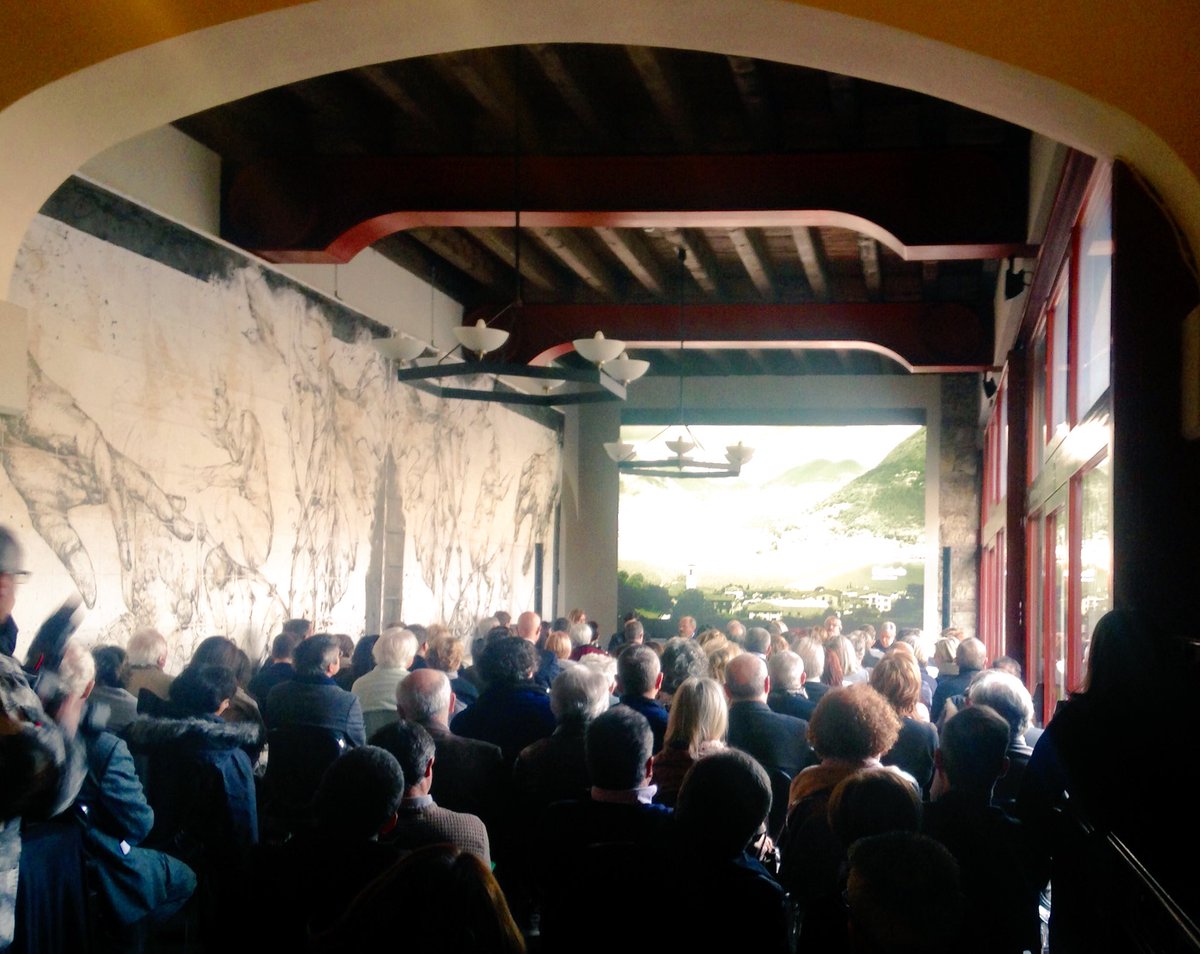 BerlucchiWine's tweet photo. Si parla di turismo territoriale al convegno di presentazione libro fotografico comune #Montisola https://t.co/XSD1ZicGCm