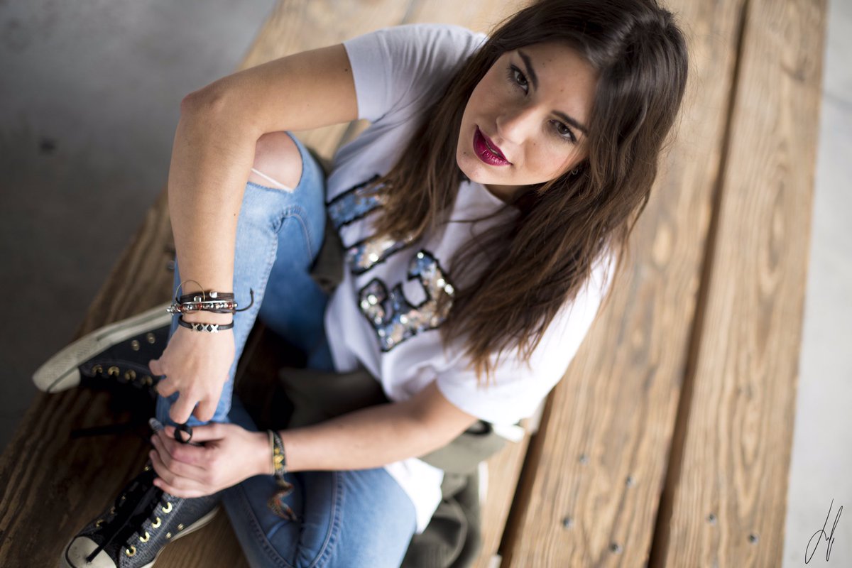 Buenos días!

Ya tenéis disponible la segunda parte de la sesión con <a href="/LRwday/">Lú Ros</a>. Pasaros a verla:
facebook.com/JMB.Fotografia

#Alicante #Fotógrafo