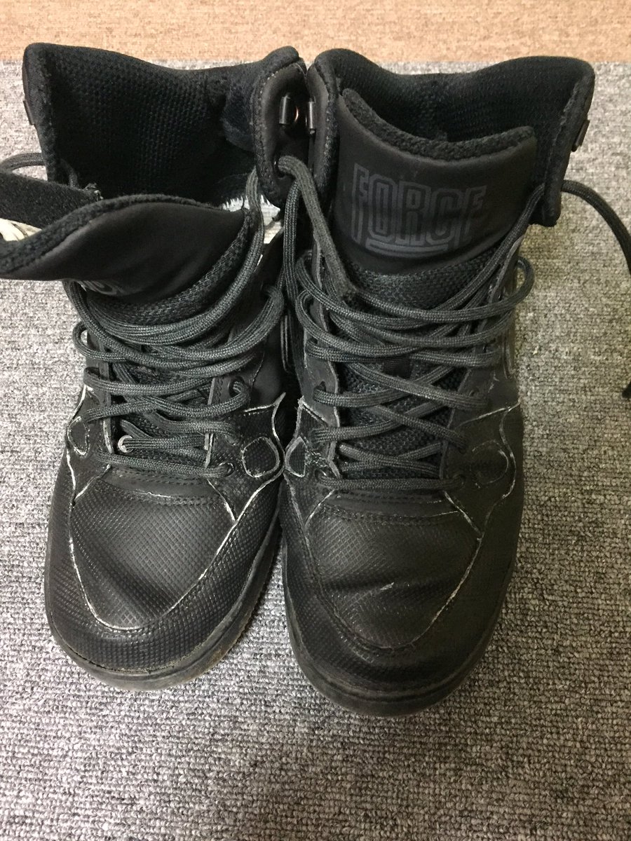 keeeta_ero's tweet photo. バッシュの頂き物。中敷とったらめっちゃ臭くて興奮する https://t.co/0DkUrW3x2c