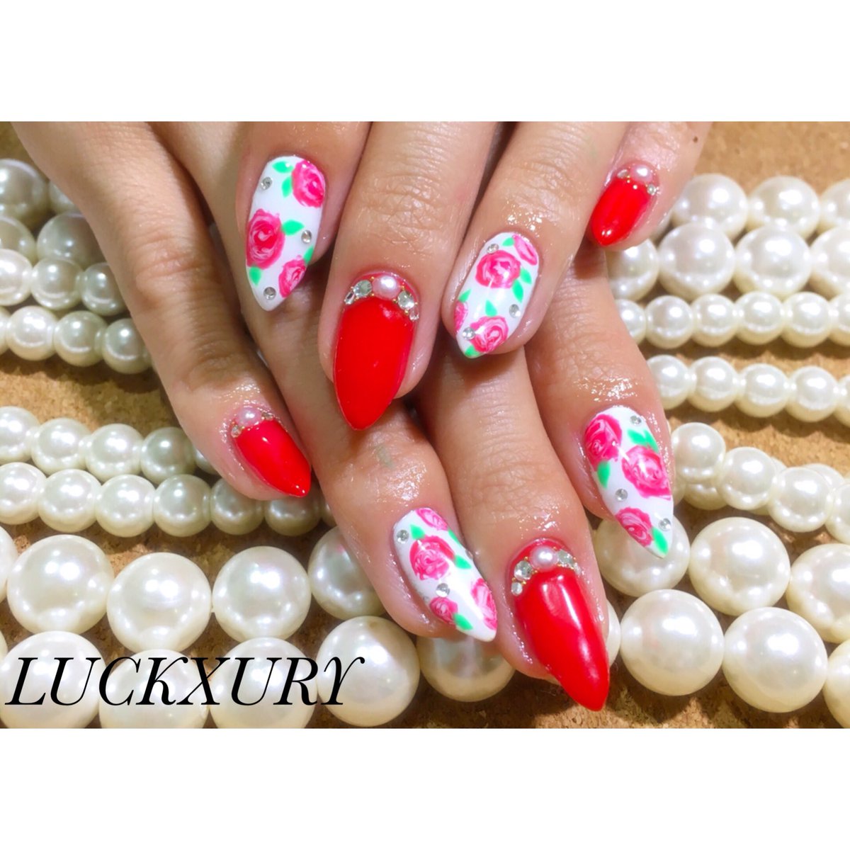 NLuckxury's tweet photo. ローズネイル🌹

#ネイル
#ネイルサロン
#四街道ネイル https://t.co/gTB75m7cQ2