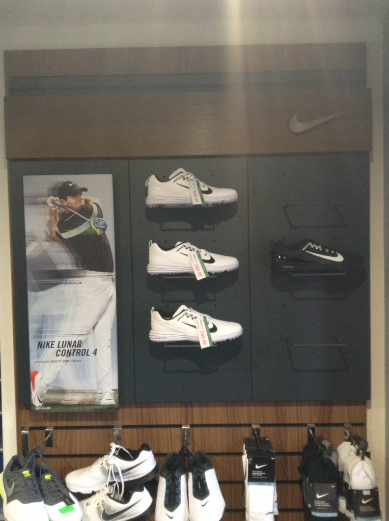ToftProShop's tweet image. Busy morning for the new @nikegolf Lunar Command 2! #LunarCommand2 #canttakethemoff