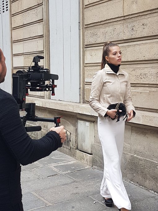 rendez-vous au salon de la rochelle partir de 14 heure avec MANON MARTIN et toutes les fille .....@LaVoixduX<a href="/tag/nouvellephotodeprofil"class="tags"><span>#nouvellephotodeprofil</span></a>