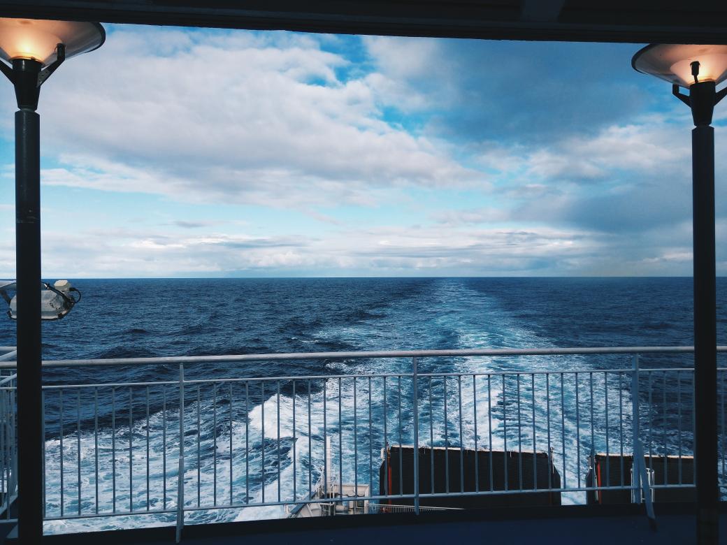 Ha_Pe_acoustic's tweet photo. Not a bad view to wake up to! . #hapemusic #ship #CapFinistere #brittanyferries https://t.co/0eNOD5kKrf