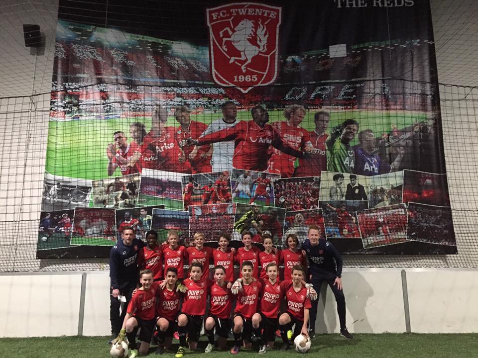 Alternatief programma voor O13 bij <a href="/Soccer_Enschede/">Soccer Inside Ensche</a>, nederlaag O12 tegen Vitesse #fctwente fctwente.nl/blog/2017/01/p…