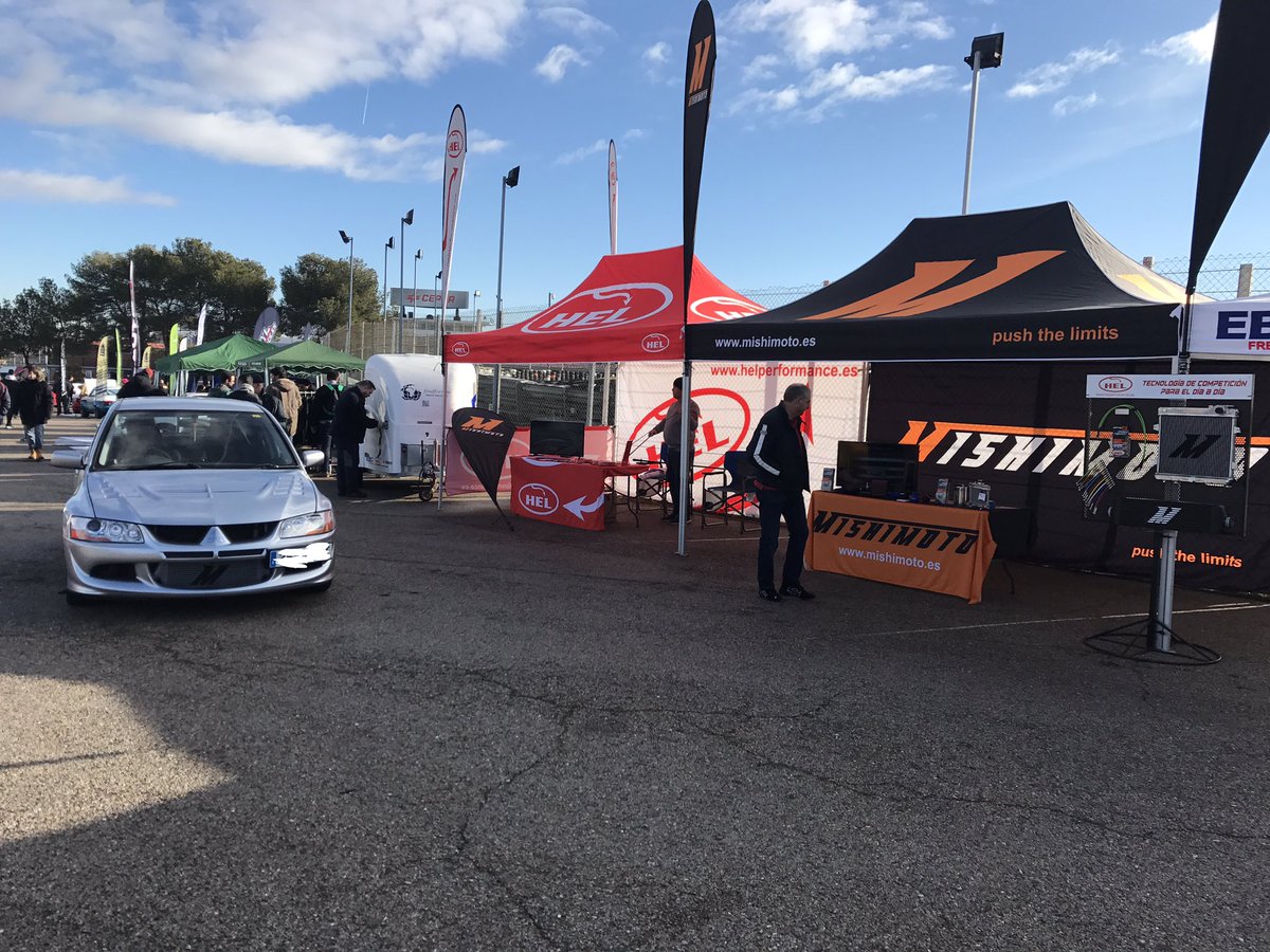 Jcon3as's tweet photo. @Mishimoto en el @Circuito_Jarama con @ultimavuelta_es https://t.co/l7FZIcAhZX
