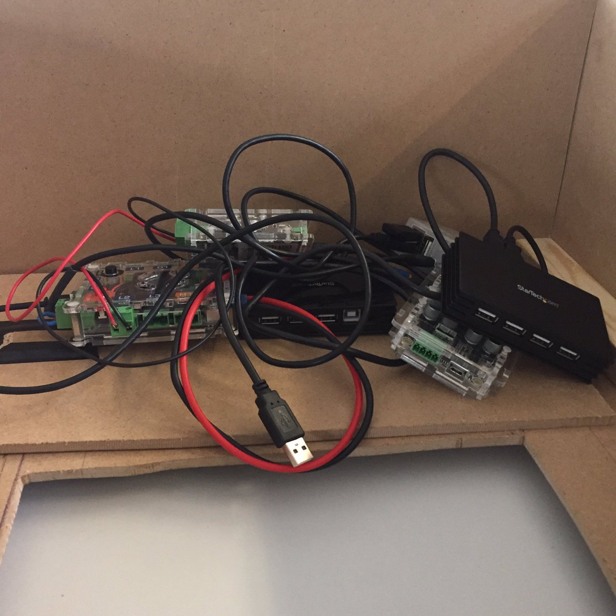 SP_robotics's tweet image. A mess