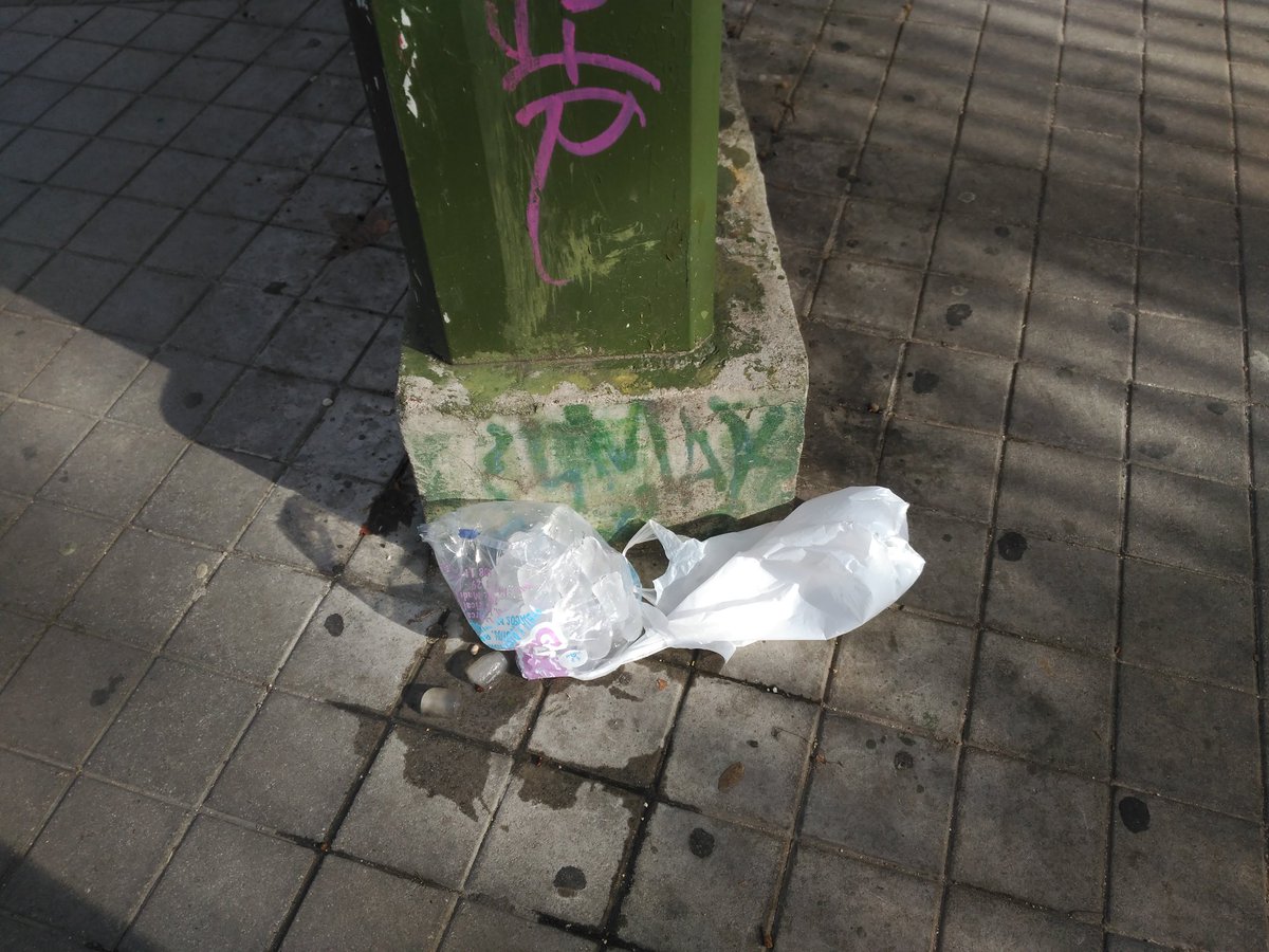 AscoMadrid's tweet photo. Paseo Virgen del Puerto. ¿Unos hielitos? #LosMadrileñosDanAsco @Lineamadrid @MADRID @AhoraMadrid https://t.co/c5HstcBrEF