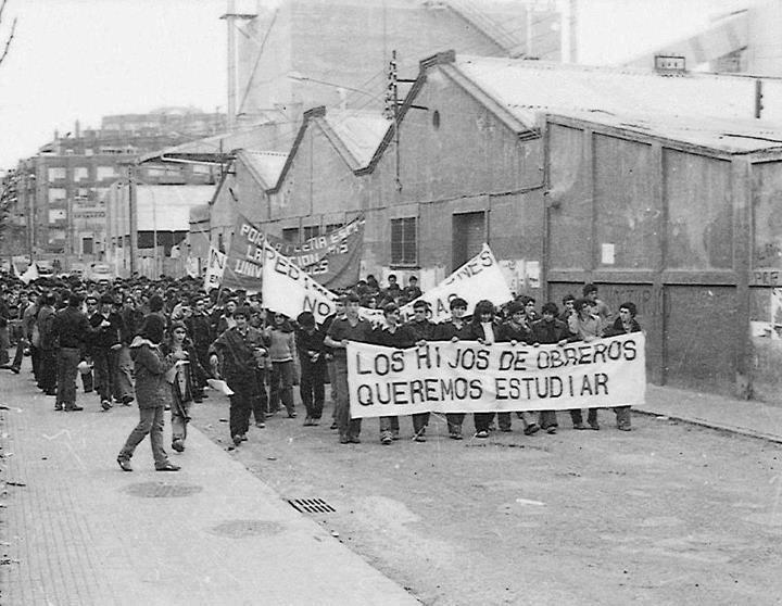 La "Pau Social" és un neologisme que vol amagar el que vol la classe  dominant: la nostra rendició. Seguim i seguirem on toca, al carrer.