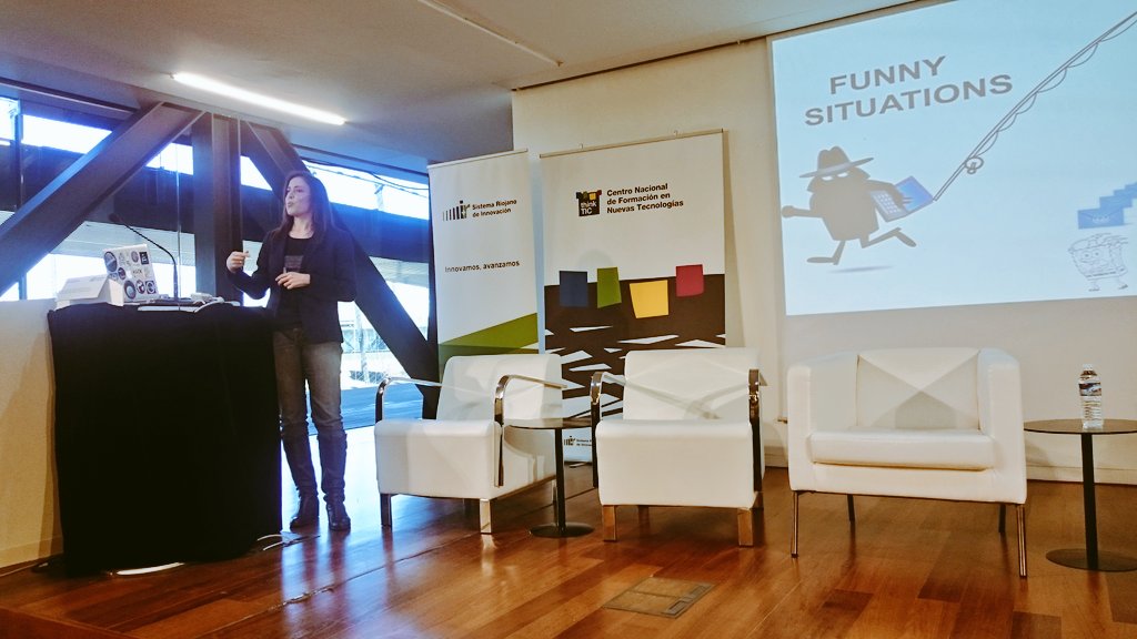 _ancite_'s tweet photo. @sbarrera0 comienza su charla sobre Investigación en RRSS en @Thinktic https://t.co/8GX1J2Terz