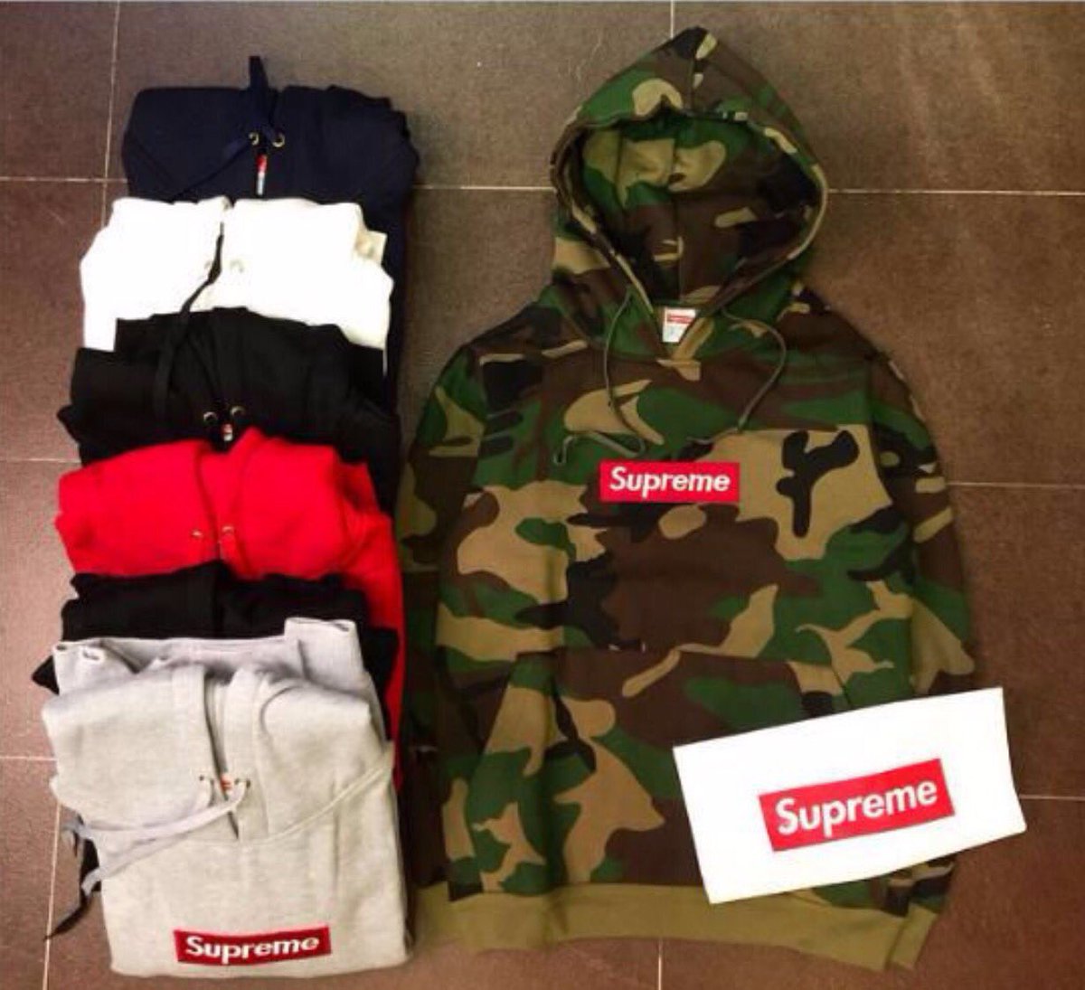 blandveryhappy's tweet photo. supreme格安で売ります‼️
気になる方ご連絡ください‼︎

#supreme https://t.co/ngNpuH15jT