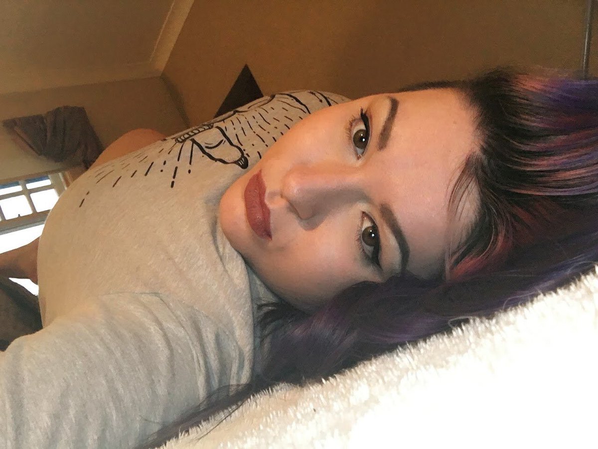 TheEmberQueen's tweet photo. Skype + Kik sessions available tonight. Book on my website or DM ➡️ https://t.co/jQtkl8azUc

#findom #femdom @rtpig @RT4FD @RTpetboy @rtdumb https://t.co/M0P5WRaytZ