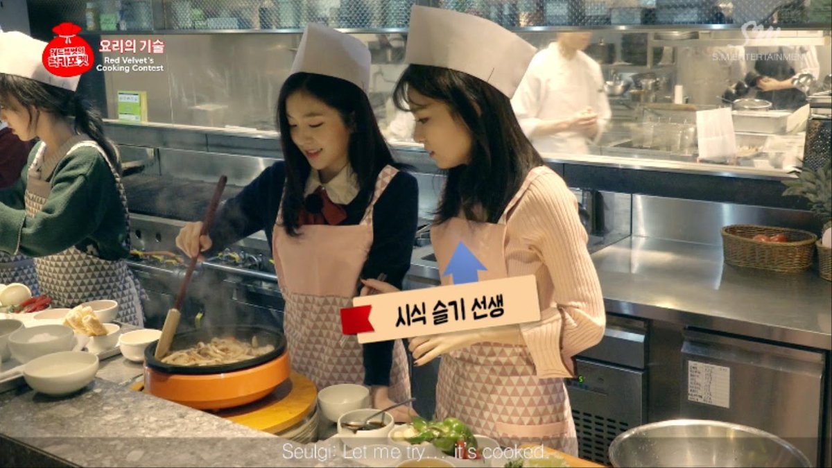 Red Velvet compete in 'Happiness' cooking contest!https://t.co/NOG548o4Gm