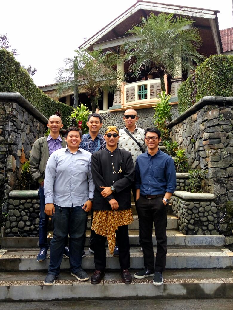 Happy wedding mas <a href="/teguh_juliant/">🇮🇩🍴MasTeko🍴🇮🇩</a> semoga menjadi kel sakinah mawadah dan warohmah.. Maaf yah ga di ajakin poto²..you'll never sleep alone ✌😜