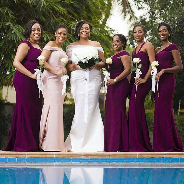 Weddingdiaries_'s tweet photo. Bevy of pretty ladies 😀😘 @mina_evans. Shot by @iconicphotography_. Makeup by @mzl4wson. Hair by @hairdistrictgh.… https://t.co/fl37icz2qo https://t.co/83TzZbxihT