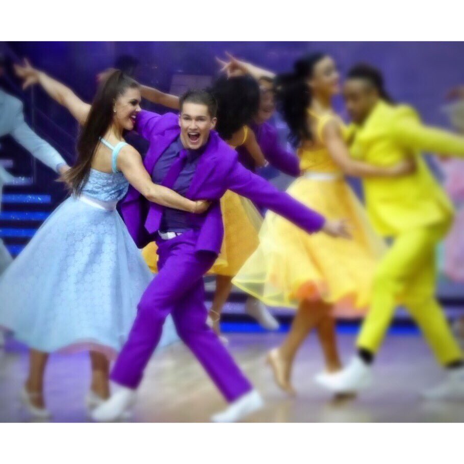 AJ & Chloe tweet media