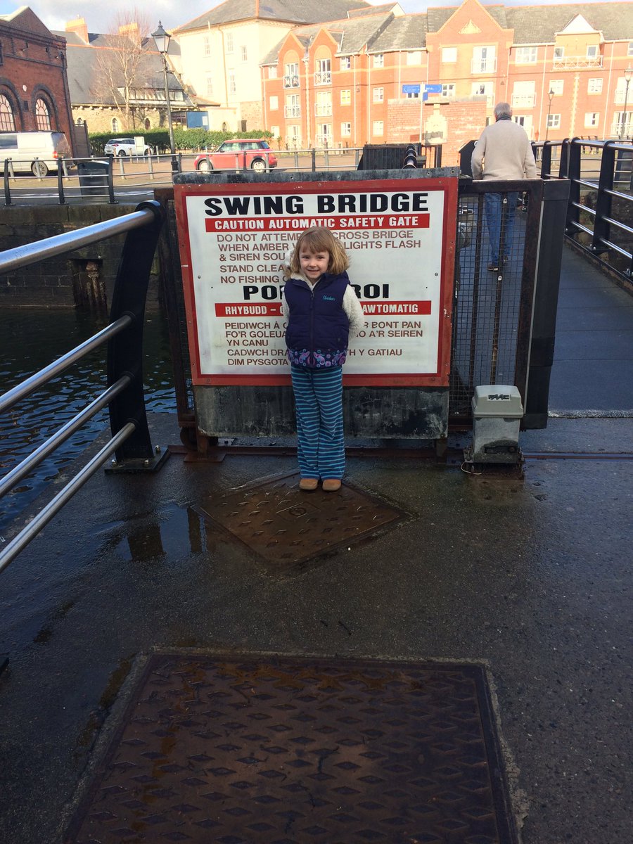sehaeney's tweet photo. Sunny Saturday morning stroll around Swansea Marina #fabhomework @Ynystawe https://t.co/wUad2AEWY7