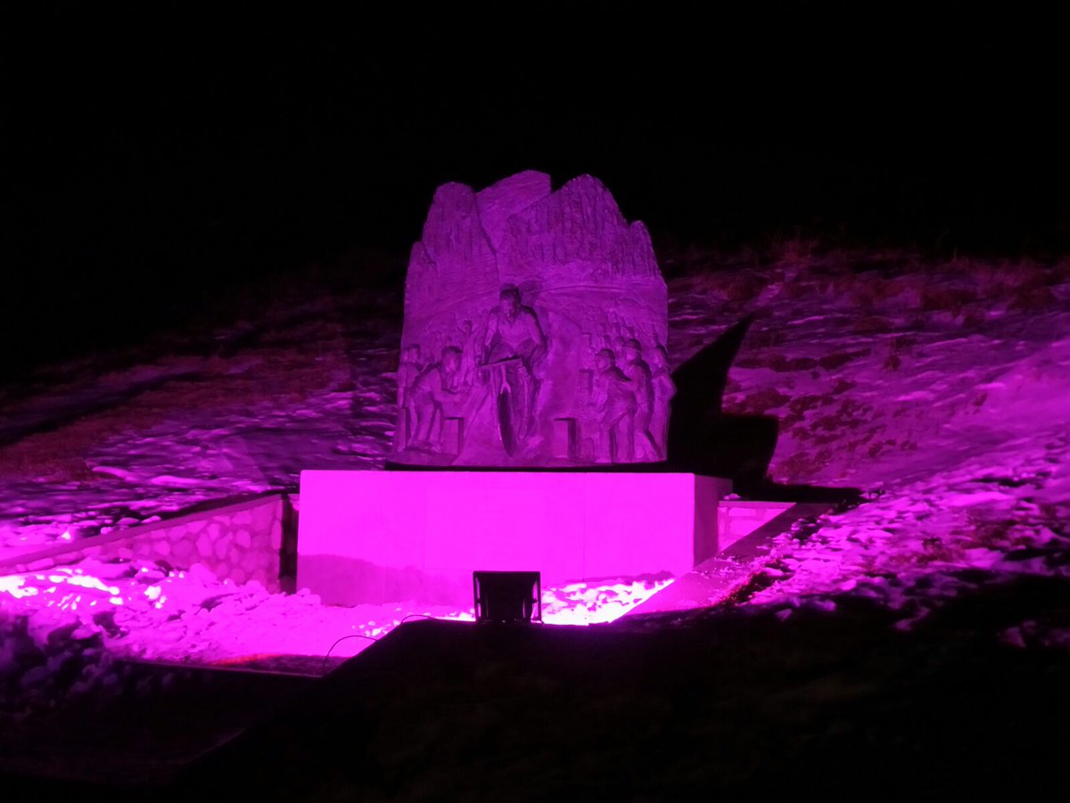 valdifassa's tweet image. Monumento a Fausto Coppi a Passo Pordoi #valdifassa in #rosa in attesa del @giroditalia #24maggio #canazei #25maggio #moena @Gazzetta_it