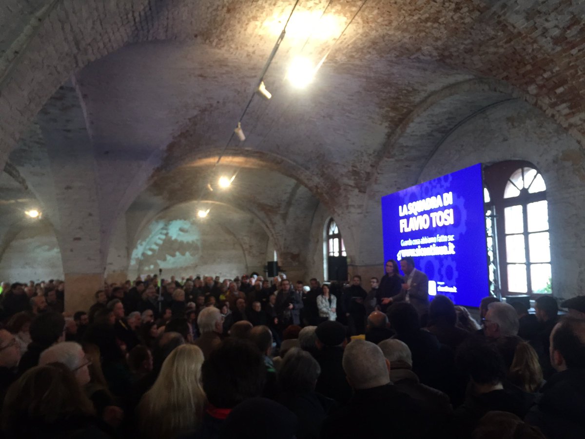 faregiovani's tweet photo. #GiovaniPerVerona https://t.co/2jr84OJhIW #FareSquadra @FlavioTosiTW @FareconTosi #SiParte #Amministrative2017 #Verona https://t.co/HKTkK8Z1NH