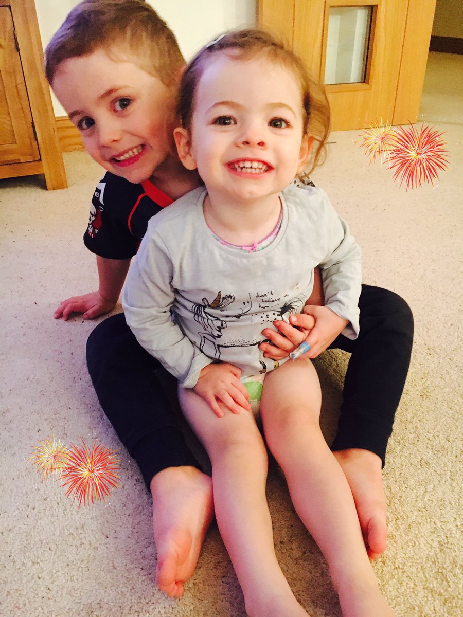 Ian_Bell's tweet image. Two super happy @ScorchersBBL fans cheered us all on from home too #family #BBL06