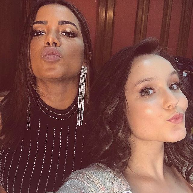 Com A Maravilhosa Da Anitta