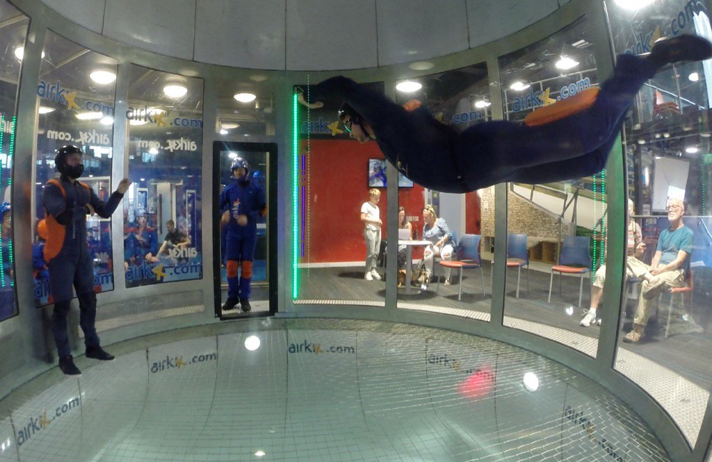 LearnSkydiving's tweet photo. Sam #skydiving indoors in a #wind_tunnel and he's doing this indoor_skydiving course with https://t.co/hWWIwh6C26 https://t.co/wvz9MAc6Ur
