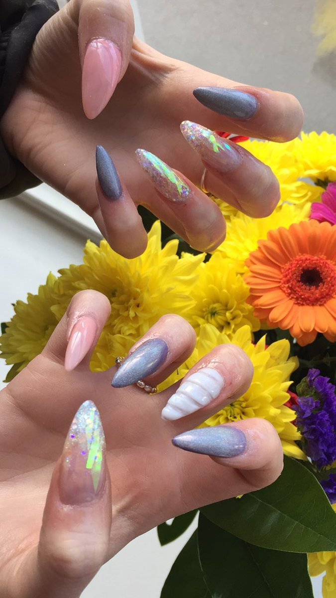 Halo26_'s tweet photo. Love these unicorn themed nails 🦄💜💕
By Bep at Halo. 💜@ScratchMagazine #showscratch https://t.co/hpnj1gwRPL