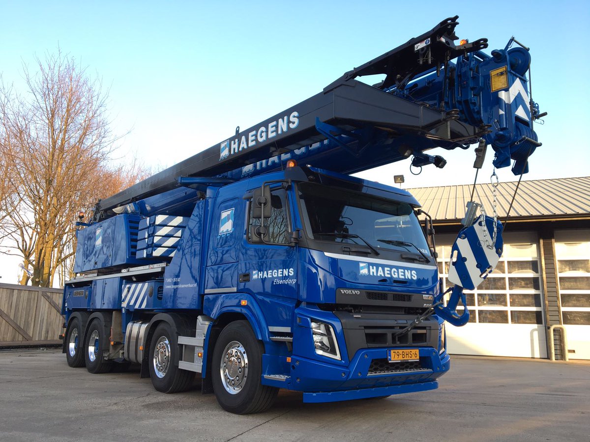 NIEUW! De nieuwe Liebherr LTF 1045-4.1 telescoopkraan op een Volvo FMX 460 pk 8x4 onderstel combineert het nuttige met het aangename!