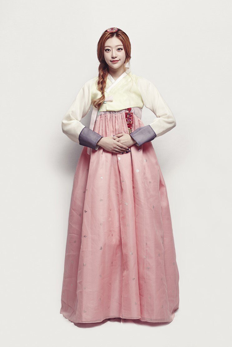 sonamoo_world's tweet photo. [PICTURES](170126) Sonamoo -Lunar New Year (SUMIN) #SONAMOO #소나무 #수민 https://t.co/PvxcnmaQlj