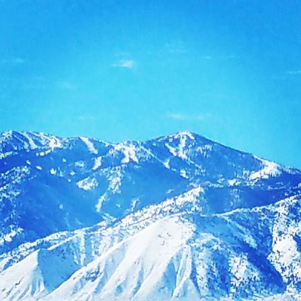 RecSierra's tweet image. We see you Heavenly Mountain.  Ski Hard! #sierrarec #skiing #winterrec #mountains #carsonv… ift.tt/2jq6o1l