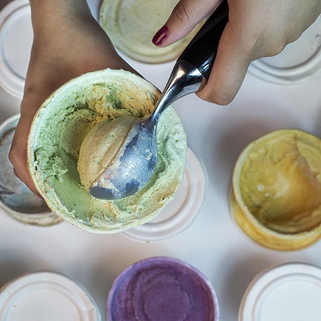 GoodScoopDavis's tweet photo. Our ice cream is handcrafted in small batches, made with only the purest organic ingredients! #dontpanicitsorganic #icecreamdate #ucdavis https://t.co/vwkw3Nsjxd
