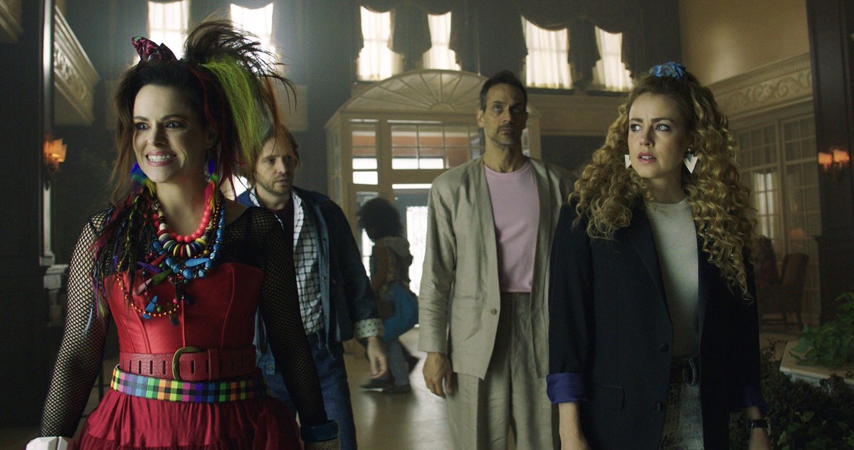 TerryMatalas's tweet photo. #12Monkeys #Season3 @AaronAStanford @AmandaSchull @ToddStashwick @EmilyHampshire_ https://t.co/de5XZTzYRJ