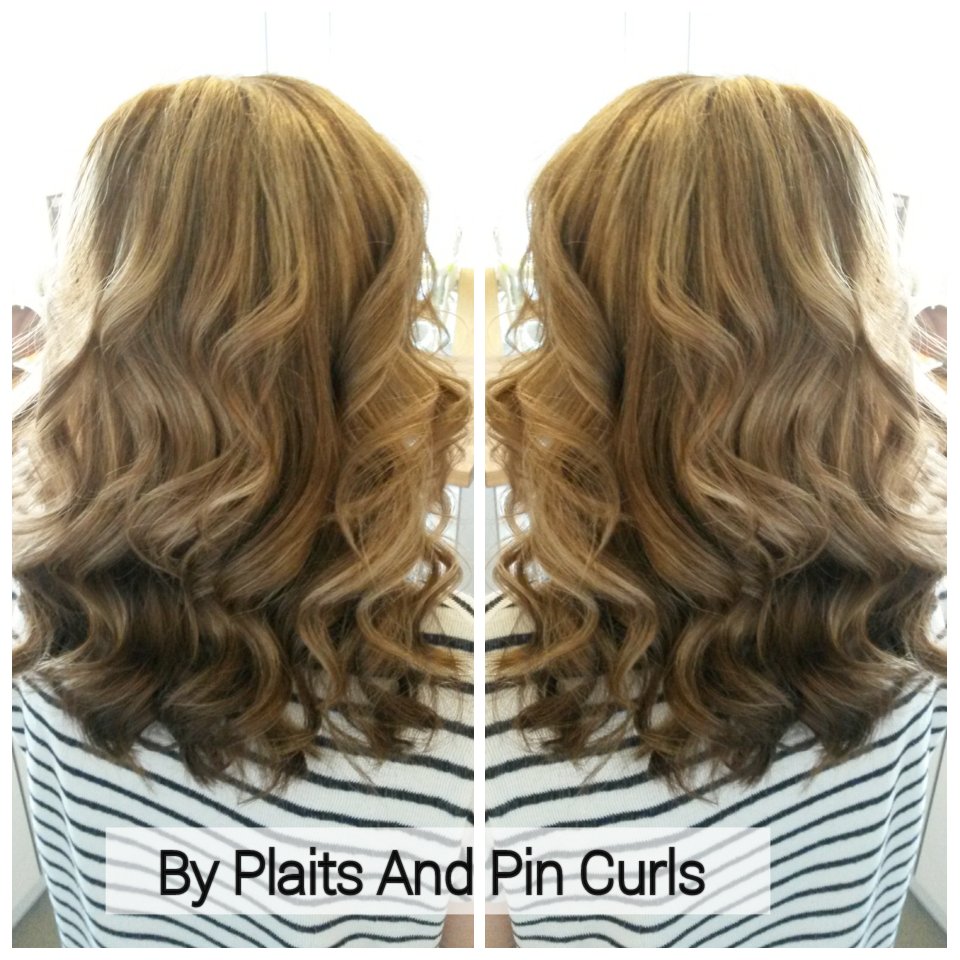 #happyclient after this cut, #HairColour a big glamorous #curls #curlyblowdry #GHD - love a #hairtransformation - happy weekend 🍷 Lauren x