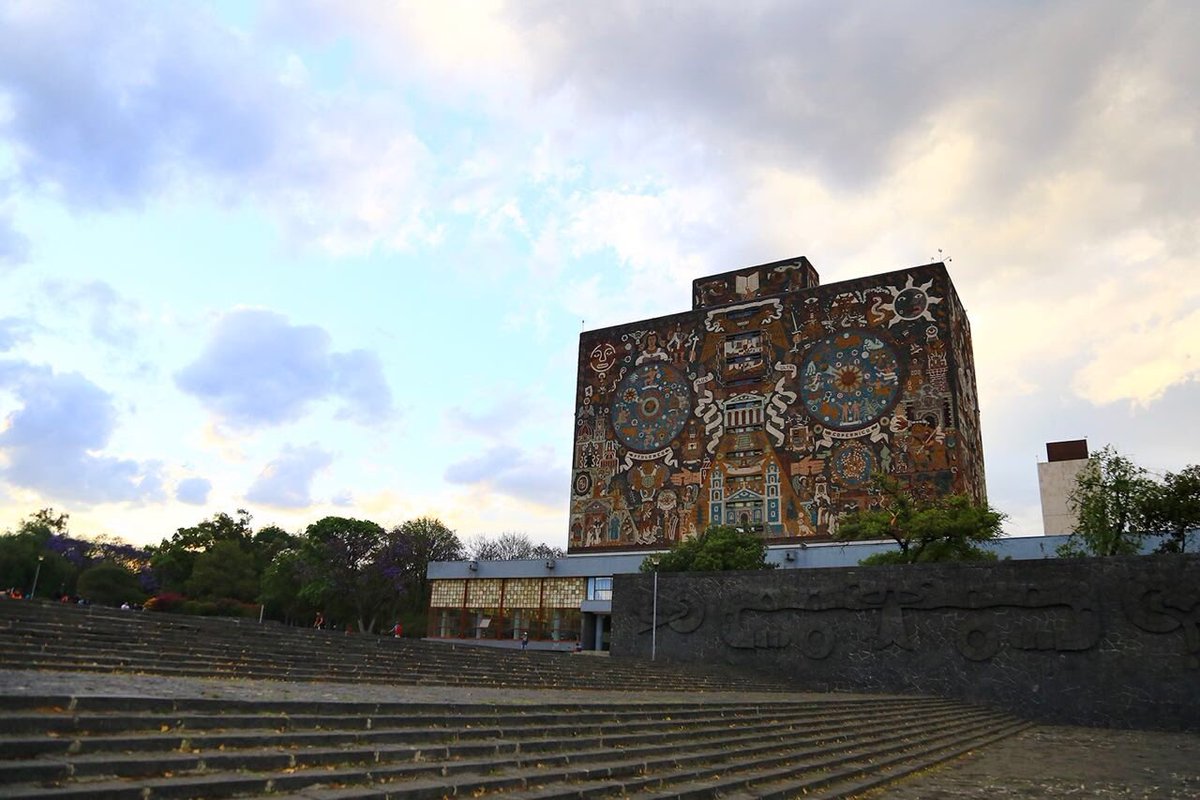 Déjate atrapar por el Pedregal y el significado de sus obras artísticas y arquitectónicas en #52FinesDeSemana #CDMX goo.gl/gNG9Kl