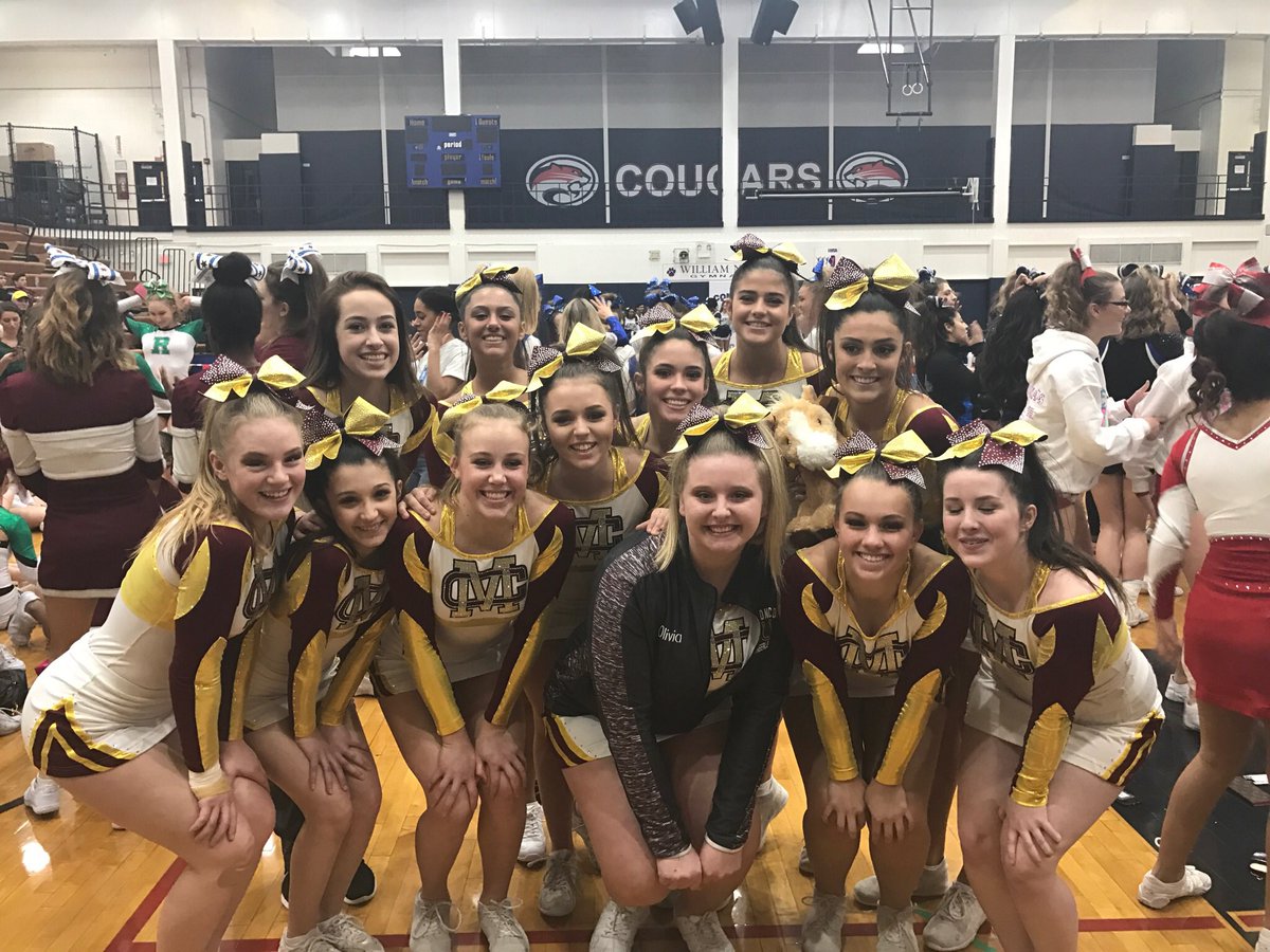 Montini_Cheer's tweet photo. Catch ya girls at the U.S. Cellular Coliseum on Friday, February 3rd!! #HOWBADDOYOUWANTIT https://t.co/q9fv0ARw77