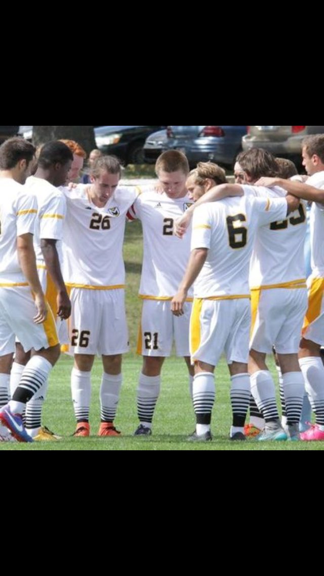sammy_lavelle's tweet photo. I am blessed to say that I will continue my academic and athletic futures at Manchester University! #GoSpartans https://t.co/0GF3Okh825