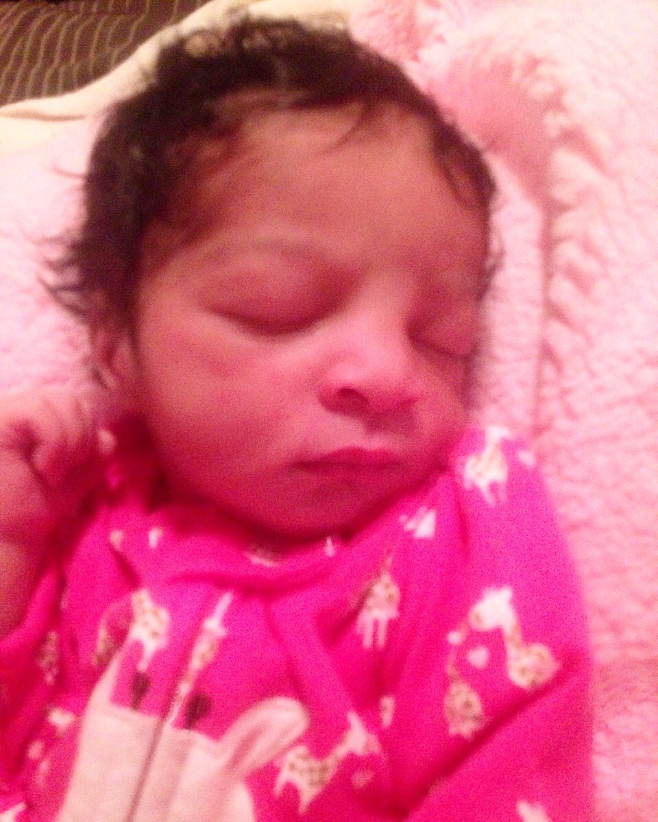Only1Vo's tweet photo. Yall meet My new Born Jovannie Dennis ❤️❤️ 6 pounds 11 ounces i got 2 beautiful lil girls now 😍💯 https://t.co/n18LSQiHJR