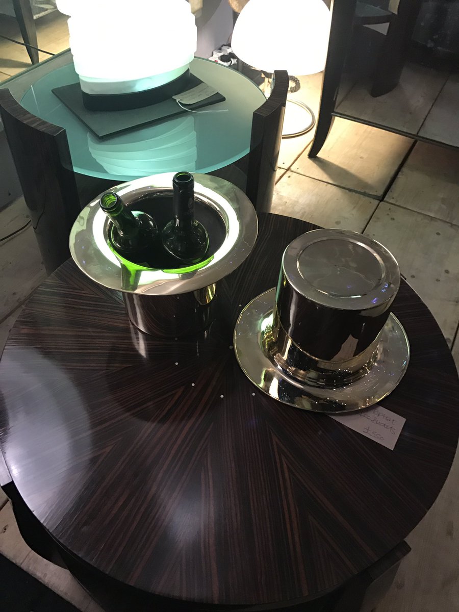 TaylorHowes_HB's tweet photo. some gorgeous stuff this afternoon including these brass top hat wine coolers @decorativefair #laplaceantiques back tmrw to snag a bargain! https://t.co/j58okIt8om